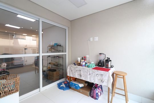 Varanda  de apartamento para alugar com 2 quartos, 65m² em Vila Romana, São Paulo