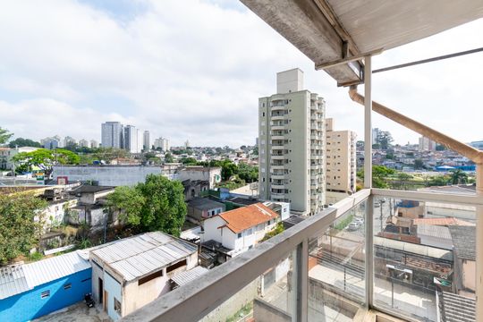 Sacada do Quarto 1 de apartamento para alugar com 2 quartos, 60m² em Vila Mira, São Paulo