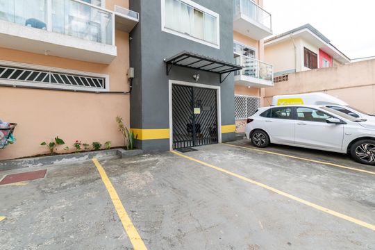 Garagem de apartamento para alugar com 2 quartos, 60m² em Vila Mira, São Paulo