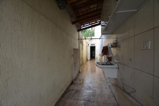 AREA DE SERVIÇO de casa à venda com 4 quartos, 160m² em Jardim Peri Peri, São Paulo