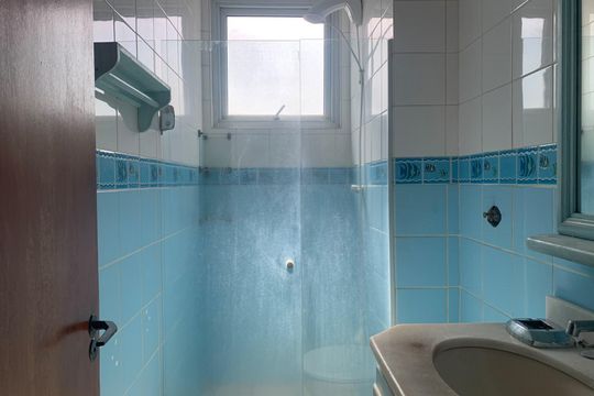 Banheiro de apartamento à venda com 2 quartos, 64m² em Rio Branco, Novo Hamburgo