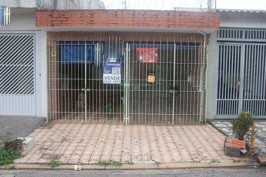 Fachada de casa à venda com 3 quartos, 100m² em Vila Rica, São Paulo