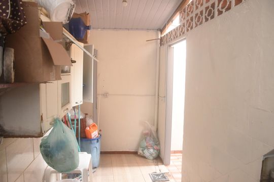 Dispensa e tanque de casa à venda com 3 quartos, 100m² em Vila Rica, São Paulo