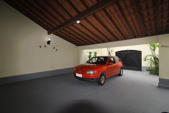 Garagem de casa para alugar com 3 quartos, 545m² em Freguesia (jacarepaguá), Rio de Janeiro