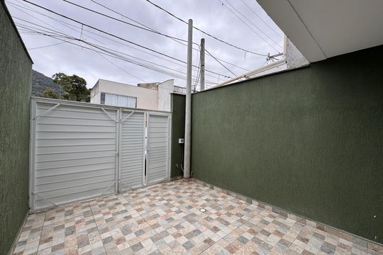 Área externa de casa de condomínio para alugar com 3 quartos, 180m² em Vargem Pequena, Rio de Janeiro