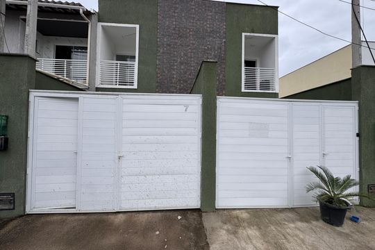 Fachada de casa de condomínio para alugar com 3 quartos, 180m² em Vargem Pequena, Rio de Janeiro
