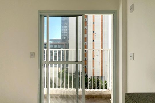 Varanda de kitnet/studio à venda com 1 quarto, 19m² em Pinheiros, São Paulo