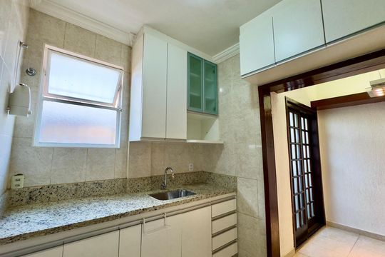 Cozinha  de apartamento à venda com 3 quartos, 88m² em Jardim America, Belo Horizonte