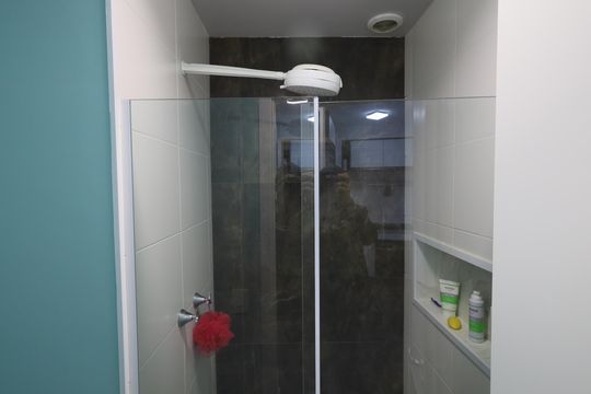Banheiro de apartamento à venda com 1 quarto, 42m² em City Bussocaba, Osasco