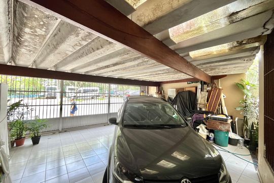 Garagem de casa à venda com 3 quartos, 200m² em Vila Guarani (zona Sul), São Paulo