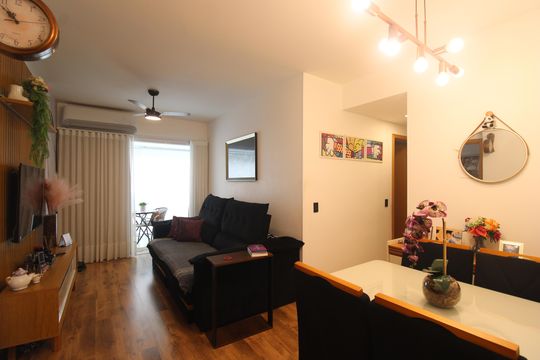 Sala de apartamento à venda com 2 quartos, 68m² em Barra Olímpica, Rio de Janeiro