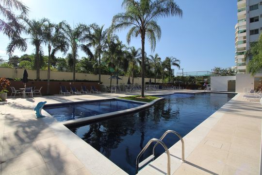 Área comum - Piscina de apartamento à venda com 2 quartos, 68m² em Barra Olímpica, Rio de Janeiro