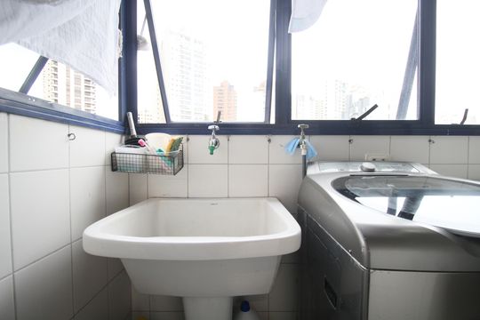 Área de Serviço de apartamento para alugar com 3 quartos, 120m² em Vila Andrade, São Paulo