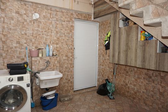 Lavanderia de casa de condomínio para alugar com 2 quartos, 87m² em Jardim Guaruja, Embu das Artes