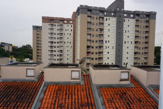Vista do Quarto 1 de casa de condomínio para alugar com 2 quartos, 87m² em Jardim Guaruja, Embu das Artes