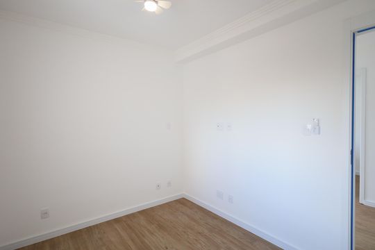 Quarto 2 de apartamento para alugar com 2 quartos, 38m² em Km 18, Osasco