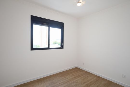 Quarto 2 de apartamento para alugar com 2 quartos, 38m² em Km 18, Osasco