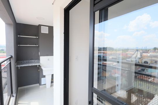 Cozinha e Área de Serviço de apartamento para alugar com 2 quartos, 38m² em Km 18, Osasco