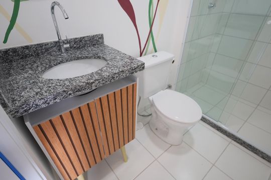 Banheiro de apartamento para alugar com 2 quartos, 38m² em Km 18, Osasco