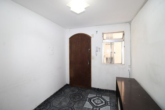 Sala de apartamento para alugar com 3 quartos, 45m² em Cidade Tiradentes, São Paulo