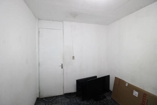 Quarto 3 de apartamento para alugar com 3 quartos, 45m² em Cidade Tiradentes, São Paulo