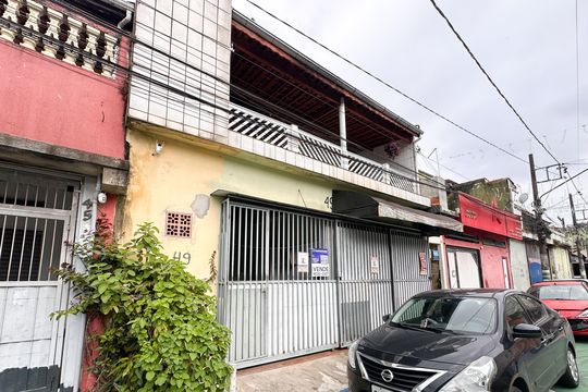 Fachada de casa à venda com 3 quartos, 45m² em Ferrazópolis, São Bernardo do Campo