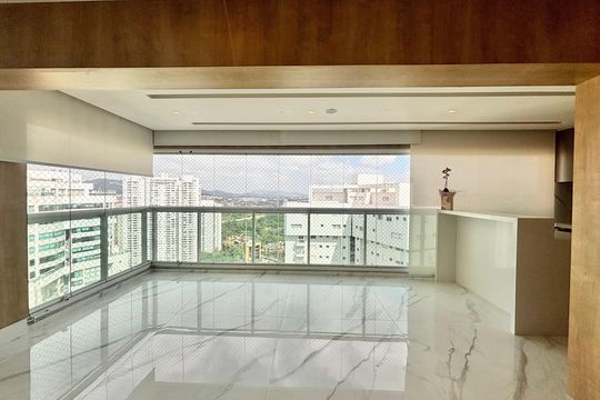 Varanda da Sala de apartamento à venda com 3 quartos, 200m² em Alphaville Empresarial, Barueri