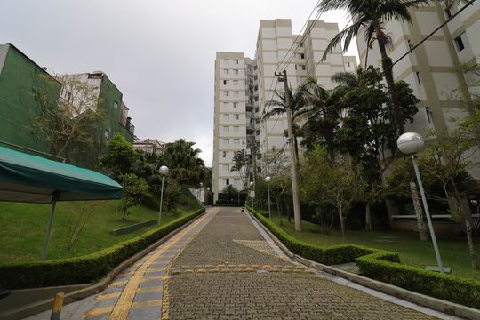 Fachada do bloco de apartamento à venda com 3 quartos, 74m² em Jardim Industrial, São Paulo