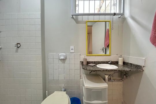 Banheiro  de apartamento para alugar com 1 quarto, 50m² em Lagoa da Conceição, Florianópolis