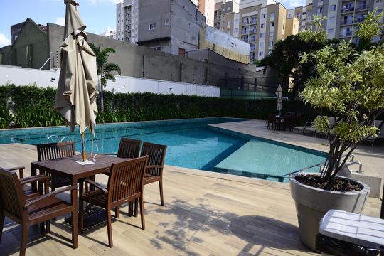 Piscina de apartamento à venda com 2 quartos, 59m² em Cambuci, São Paulo