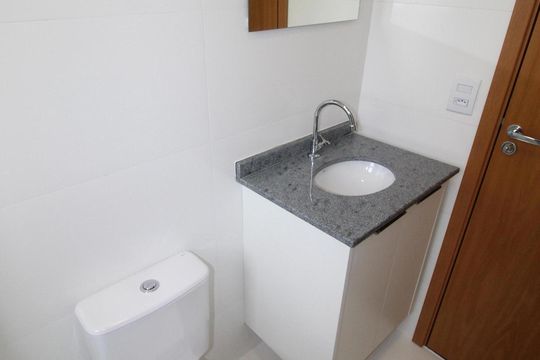 Banheiro da Suíte de apartamento para alugar com 2 quartos, 60m² em Urbanova, São José dos Campos
