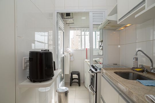 Cozinha de apartamento à venda com 1 quarto, 42m² em Bela Vista, São Paulo
