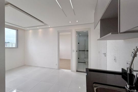 Cozinha  de apartamento para alugar com 2 quartos, 34m² em Jardim São Luís, São Paulo