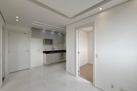 Sala  de apartamento para alugar com 2 quartos, 34m² em Jardim São Luís, São Paulo
