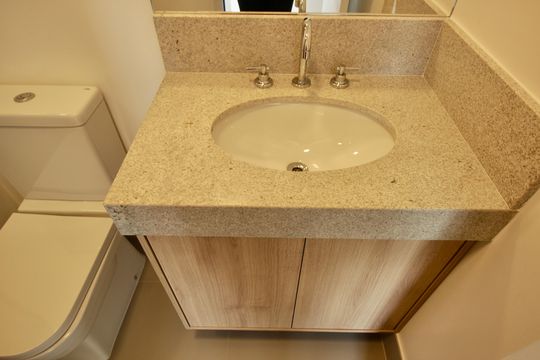 Banheiro da Suíte de apartamento para alugar com 1 quarto, 55m² em Boqueirão, Santos