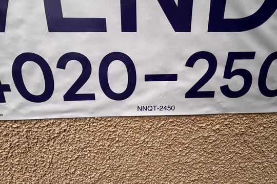 Placa  de casa de condomínio à venda com 6 quartos, 620m² em Alphaville, Santana de Parnaíba
