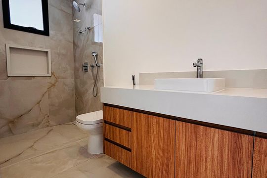 Banheiro da Suíte 2 de casa de condomínio à venda com 6 quartos, 620m² em Alphaville, Santana de Parnaíba