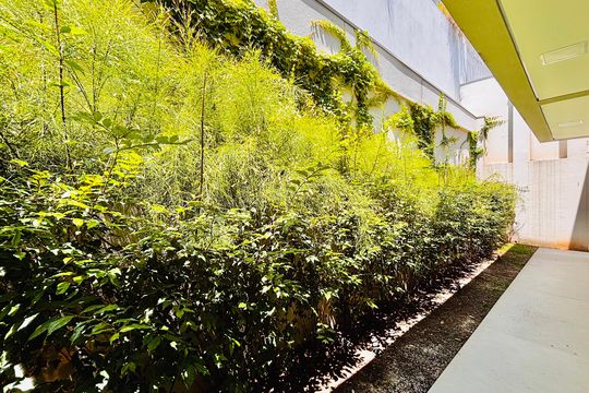 Quintal  de casa de condomínio à venda com 6 quartos, 620m² em Alphaville, Santana de Parnaíba