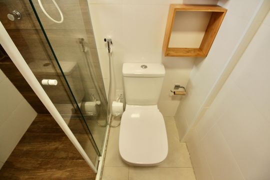 Banheiro de apartamento para alugar com 2 quartos, 66m² em Campo Grande, Santos