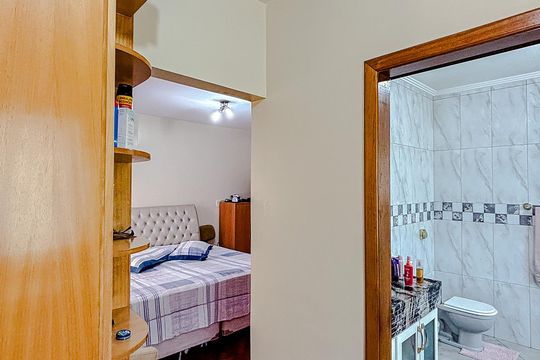 Closet da suíte 4 de casa para alugar com 5 quartos, 379m² em Tatuapé, São Paulo
