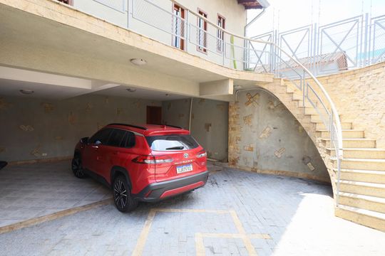 Garagem de casa para alugar com 3 quartos, 237m² em Vila Osasco, Osasco