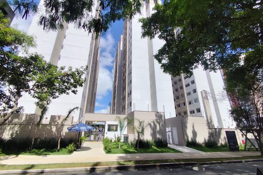 Fachada de apartamento para alugar com 2 quartos, 32m² em Jardim Caravelas, São Paulo