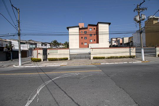 fachada de casa para alugar com 1 quarto, 29m² em Vila Cristalia, São Paulo