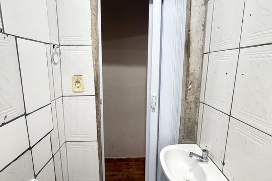 Banheiro Social de casa para alugar com 2 quartos, 60m² em Parque São Bernardo, São Bernardo do Campo