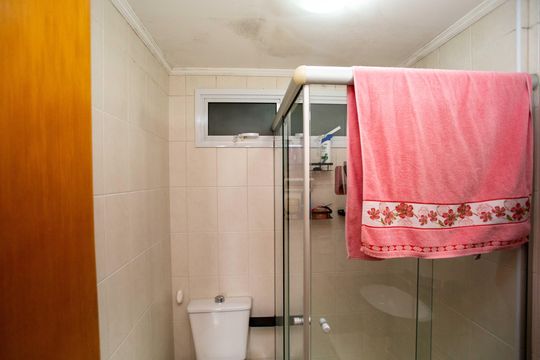 Banheiro Social de apartamento à venda com 3 quartos, 72m² em Centro, Diadema