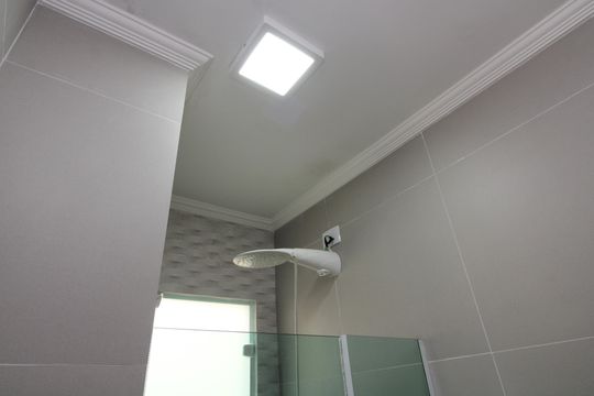 Banheiro da Suíte 2 de casa de condomínio para alugar com 3 quartos, 149m² em Vila Lais, São Paulo