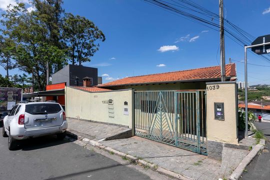 FACHADA DO IMÓVEL de casa à venda com 2 quartos, 98m² em Jardim Flamboyant, Campinas