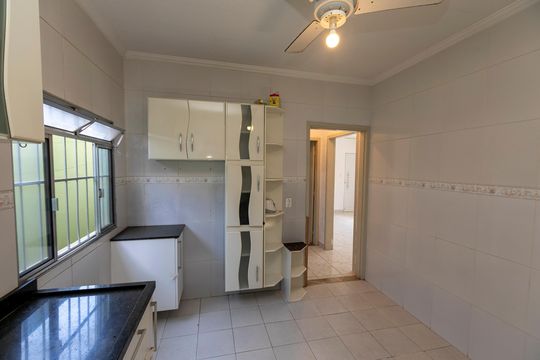 COZINHA de casa à venda com 2 quartos, 98m² em Jardim Flamboyant, Campinas