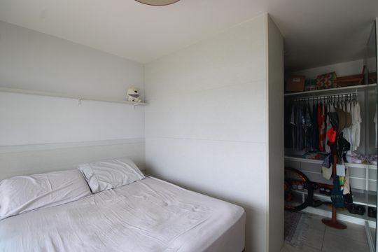 Suíte de apartamento à venda com 2 quartos, 140m² em Barra Olímpica, Rio de Janeiro