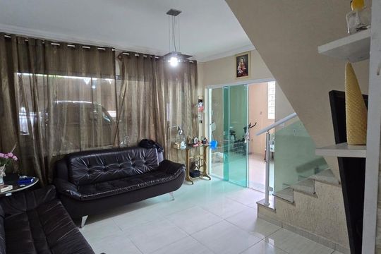 Casa à venda com 3 quartos, 263m² em Jardim Flor da Montanha, Guarulhos